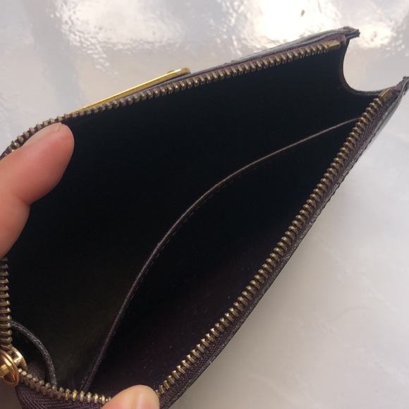 Louis Vuitton Vernis Pouch - Picture 7 of 8